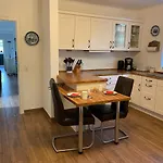 Little Apartamento